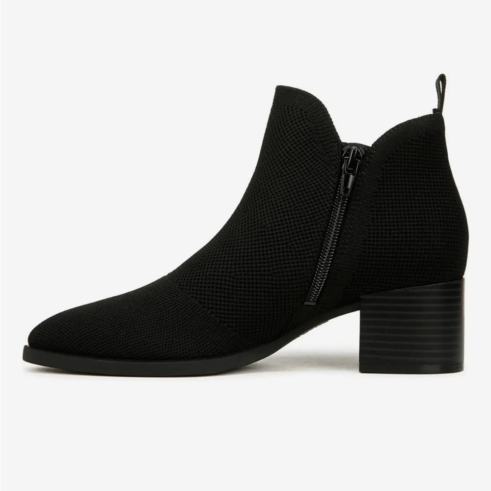 NWT Life Stride Destined Black Knit  Ankle Boots